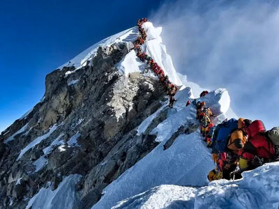 One of the problem on Everest - Traffic